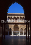 SPAIN, Andalucia, SEVILLE, Royal Alcazar Palace, Moorish archway, SPN718JPL