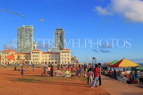 SRI LANKA, Colombo, Galle Face Green, evening crowds, and kites flying, SLK5234JPL