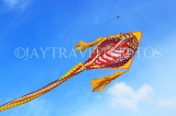 SRI LANKA, Colombo, Galle Face Green, kite flying, SLK5229JPL