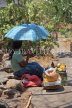 SRI LANKA, Dambulla Cave Temple (Golden Temple), snacks vendor at site, SLK2761JPL
