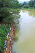 SRI LANKA, Gampola, Mahaweli Ganga (river), clothes drying the river banks, SLK4152JPL