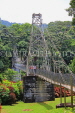 SRI LANKA, Kandy, Peradeniya Botanical Gardens, Suspension Bridge, SLK4906JPL