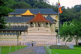 SRI LANKA, Kandy, Temple of the Tooth (Dalada Maligawa), SLK2242JPL