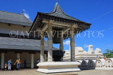 SRI LANKA, Kandy, Temple of the Tooth (Dalada Maligawa), pavillion housing large temple bell, SLK3125JPL