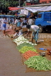 SRI LANKA, Kandy, roadside vegetable stalls, SLK1840JPL