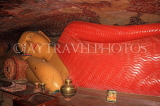 SRI LANKA, Kandy area, Degaldoruwa Cave Temple, Shrine Room, reclining Buddha statue, SLK5799JPL