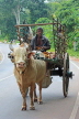 SRI LANKA, Kandy area, ox drawn cart, rural scene, SLK2578JPL