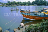 SRI LANKA, Negombo, fishing boats in Negombo Lagoon, SLK1722JPL