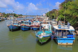 SRI LANKA, Negombo, fishing boats in Negombo Lagoon, SLK6085JPL
