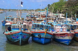 SRI LANKA, Negombo, fishing boats in Negombo Lagoon, SLK6091JPL