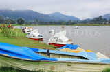 SRI LANKA, Nuwara Eliya, Gregory Lake, Lake Park and pleasure boats for hire, SLK4431JPL