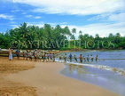 SRI LANKA, south coast, Ambalangoda, fishermen hauling in nets, SLK1603JPL