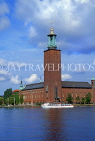 SWEDEN, Stockholm, City Hall (Stadshuset) and pleasure boat, SWE165JPL