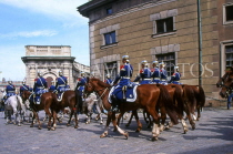SWEDEN, Stockholm, Old Town (Gamla Stan), Royal Palace, Changing Of The Guard ceremony, SWE170JPL