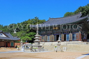 South Korea, SEOUL, Bongeunsa Temple, Daewoongjeon (main Buddha hall), SK843JPL