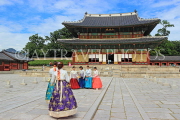 South Korea, SEOUL, Changdeokgung Palace, Injeongjeon (Throne Hall), visitor in Hanbok attire, SK199JPL