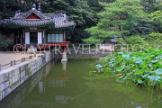 South Korea, SEOUL, Changdeokgung Palace, Secret Garden, Buyongji Pond & pavilion, SK151JPL