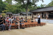 South Korea, SEOUL, Changdeokgung Palace, Secret Garden, tour group & guide, SK172JPL