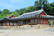 South Korea, SEOUL, Changgyeonggung Palace, Tongmyeong-jeon area buildings, SK130JPL