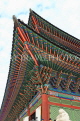 South Korea, SEOUL, Gyeongbokgung Palace, Geunjeongjeon Hall, decorative roof, SK324JPL