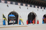 South Korea, SEOUL, Gyeongbokgung Palace, Sumunjang (Royal Guard) Changing Ceremony, SK481JPL
