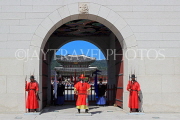 South Korea, SEOUL, Gyeongbokgung Palace, Sumunjang (Royal Guard) Changing Ceremony, SK483JPL
