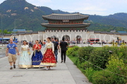 South Korea, SEOUL, Gyeongbokgung Palace, and people in traditional Hanbok attire, SK500JPL