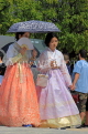South Korea, SEOUL, Gyeongbokgung Palace, visitors in traditional Hanbok attire, SK462JPL