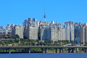 South Korea, SEOUL, Yeouido Hangang Park, Han River and north Seoul city view, SK1026JPL