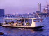 THAILAND, Bangkok, Chao Phraya River, Cross River Ferry, THA636JPL