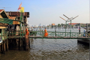 THAILAND, Bangkok, Chao Phraya River, Tha Tien Pier, and monks, THA3176JPL
