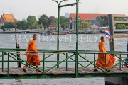 THAILAND, Bangkok, Chao Phraya River, Tha Tien Pier, and monks, THA3177JPL