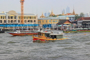 THAILAND, Bangkok, Chao Phraya River, and boats, THA3497JPL