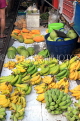 THAILAND, Bangkok, Maeklong Railway Market, Papaya and Banana fruit, THA2934JPL