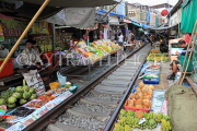 THAILAND, Bangkok, Maeklong Railway Market, THA2926JPL