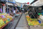 THAILAND, Bangkok, Maeklong Railway Market, THA2929JPL