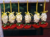 THAILAND, Bangkok, WAT ARUN (Temple of Dawn), floral offerings, THA1009JPL