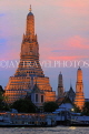 THAILAND, Bangkok, WAT ARUN (Temple of Dawn) at night, THA3140JPL