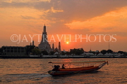 THAILAND, Bangkok, WAT ARUN (Temple of Dawn) at sunset & Chao Phraya River, THA3148JPL