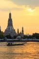 THAILAND, Bangkok, WAT ARUN (Temple of Dawn) at sunset & Chao Phraya River, THA3161JPL