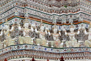 THAILAND, Bangkok, WAT ARUN, encrusted porcelain work and statues on prangs, THA3115JPL
