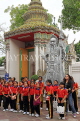 THAILAND, Bangkok, WAT PHO, temple site, school children on a visit, THA2831JPL