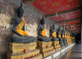 THAILAND, Bangkok, WAT SUTHAT, the cloisters, Buddha statues, THA3205JPL