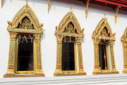 THAILAND, Bangkok, Wat Chana Songkhram, main chapel, elaborate windows, THA3014JPL