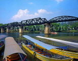 THAILAND, Kanchanaburi, Bridge over RIVER KWAI (Khwae Yai River) and boats, THA779JPL