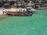 THAILAND, Koh Tao Island, Mango Bay, longtail boats on bech, THA2016JPL