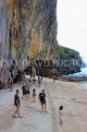 THAILAND, Phang Nga Bay, Khao Phing Kan (James Bond Island), and tourists, THA4287JPL
