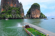THAILAND, Phang Nga Bay, Khao Phing Kan (James Bond Island), lonngtail boat, THA4305JPL