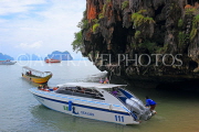 THAILAND, Phang Nga Bay, Khao Phing Kan (James Bond Island), speed boat, THA4315JPL