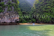 THAILAND, Phang Nga Bay, limestone islands, small beach, THA4337JPL